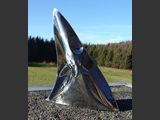 Shark
Edelstahlskulptur, handpoliert.
Maße: H 80 cm